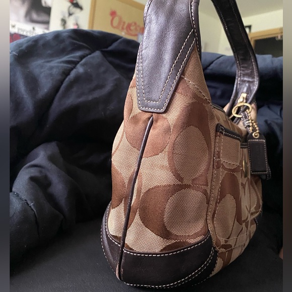 BEAUTIFUL COACH JACQUARD SIGNATURE HOBO DARK BROWN AND LEATHER - Picture 2 of 10